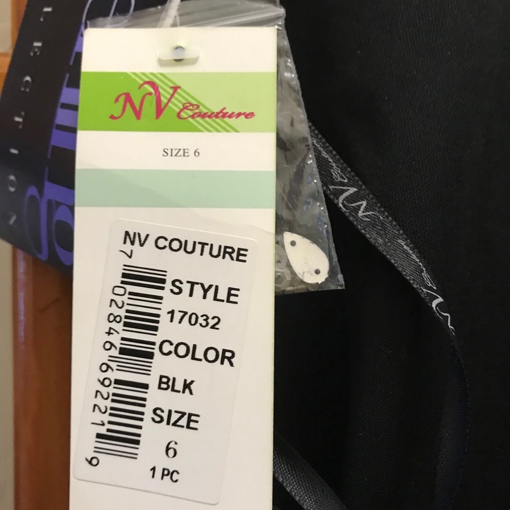 NWT Gorgeous NV Couture Evening Gown - Picture 11 of 11